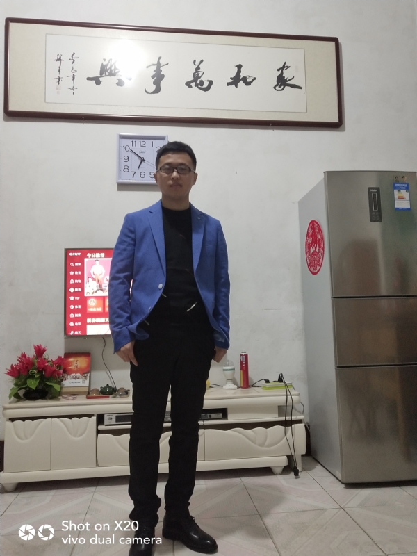 孤独的狼的第一张照片--邹城闪婚服务中心